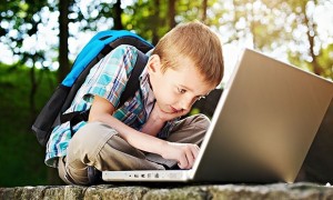 young-boy-using-computer-007